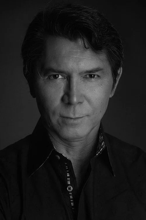 Lou Diamond Phillips